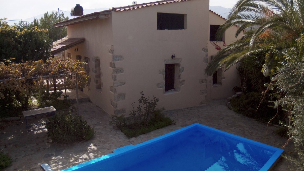Megala Chorafia House | Just 15 Km from the city,6 from the port and 21 from the airport