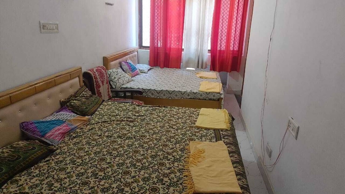 Ayodhya Hotel | Just 50 Meters from RamMandir’sHeart–Where Comfort Meets Convenience,Guaranteed!