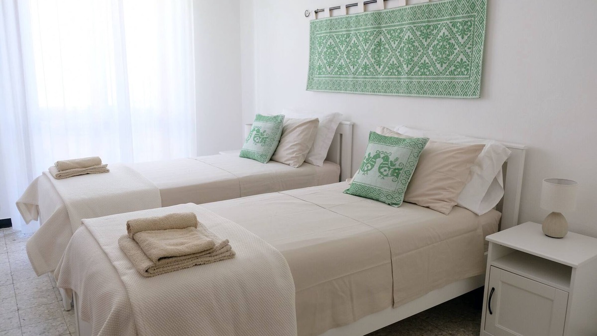 Alghero Apartment | just 80 meters from the sea, best area of Alghero, 3 bedrooms, private parking