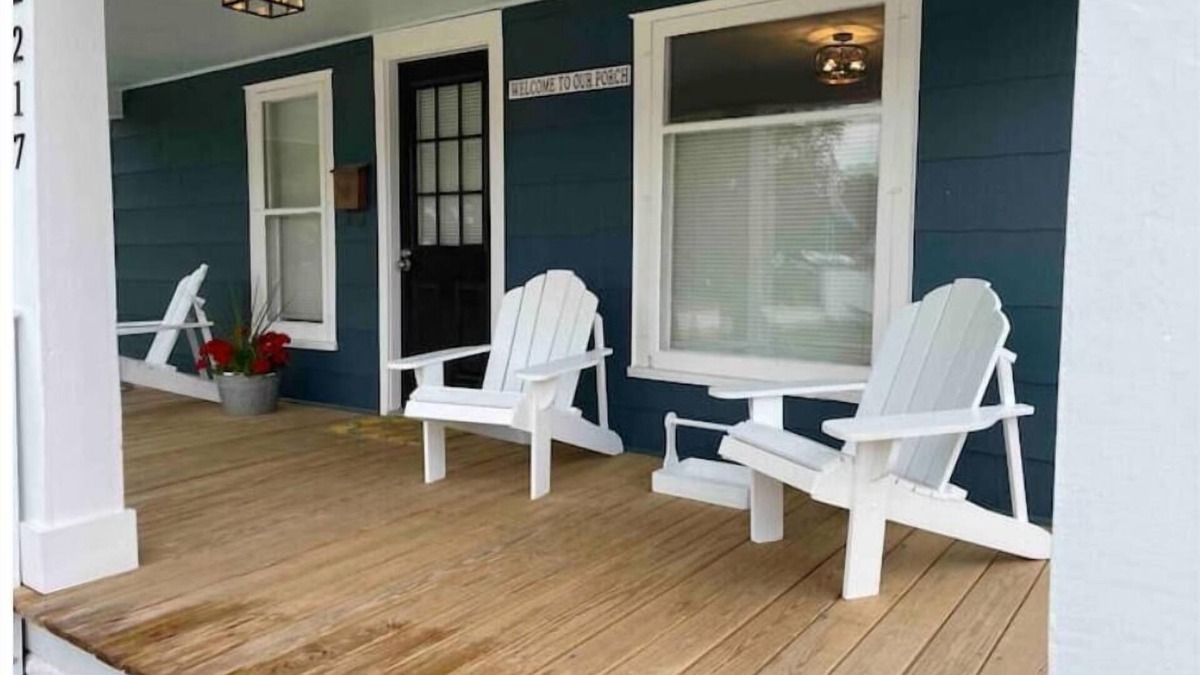 Lakeside House | Just a few minutes from Lake Michigan's Pere Marquette Beach!