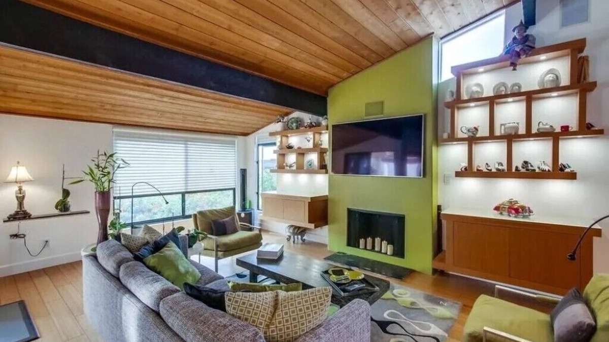 Solana Beach Condo | Just a few steps to stairs to ocean! Gated. The Sanctuary at South Sierra