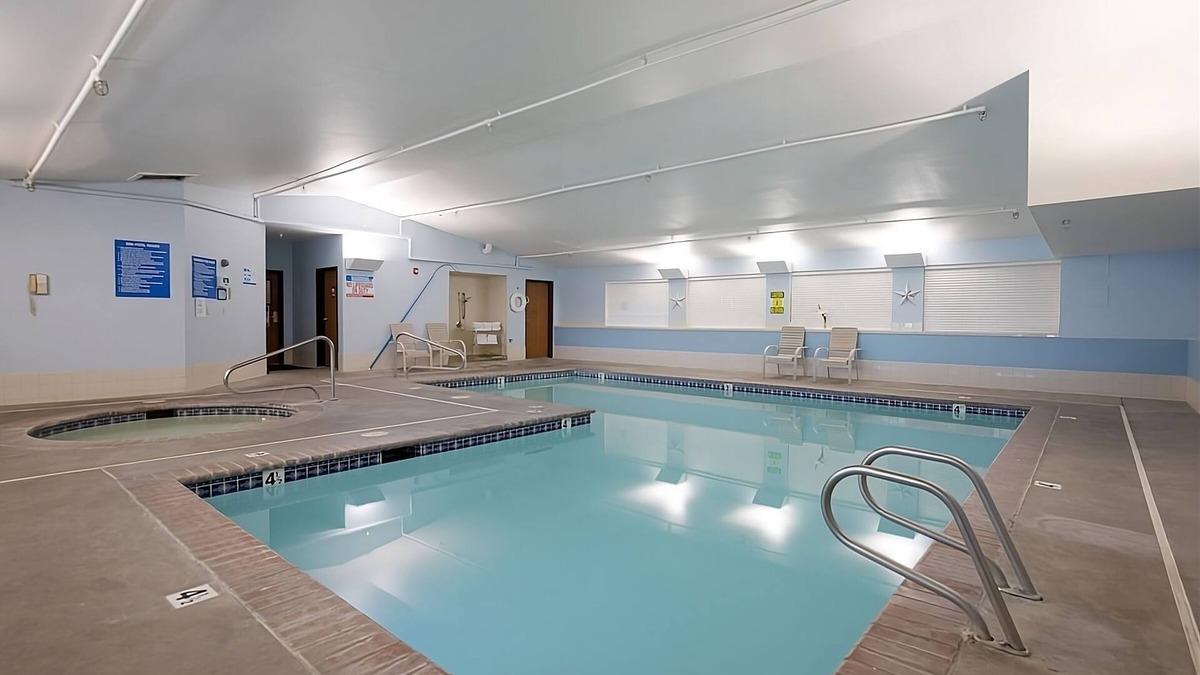 Pullman Hotel | Just a Minutes Drive to WSU! 2 Family-friendly Rooms w/Free Breakfast, Pool