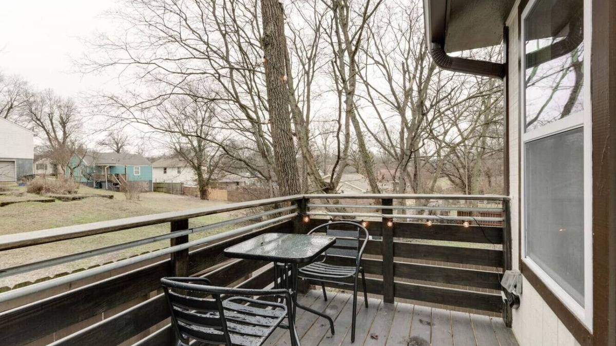 Greenwood Apartment | Just Listed, ALL new, 1 Bedroom-East Nash