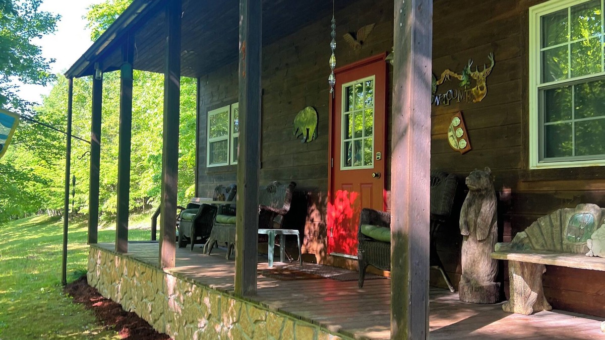 Horner Cabin | Just minutes from Stonewall Jackson Lake Resort. Boat ramp 1/4 mile away