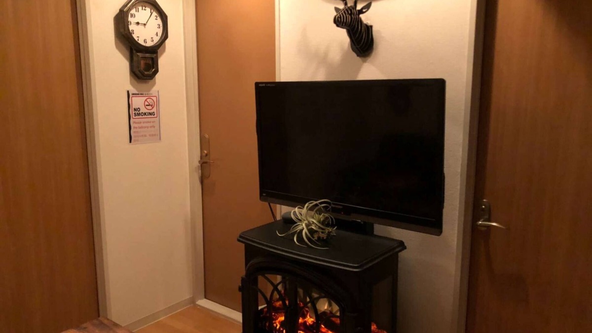 Okubo Apartment | Just off the main street of Tokyo’s Korean Town with a lively atmosphere