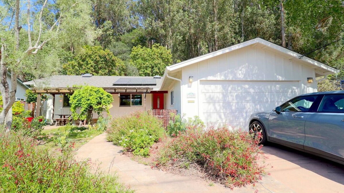 Soquel House | Just one mile from the beach, you'll find our charming and modern 3BR, 2BA house.
