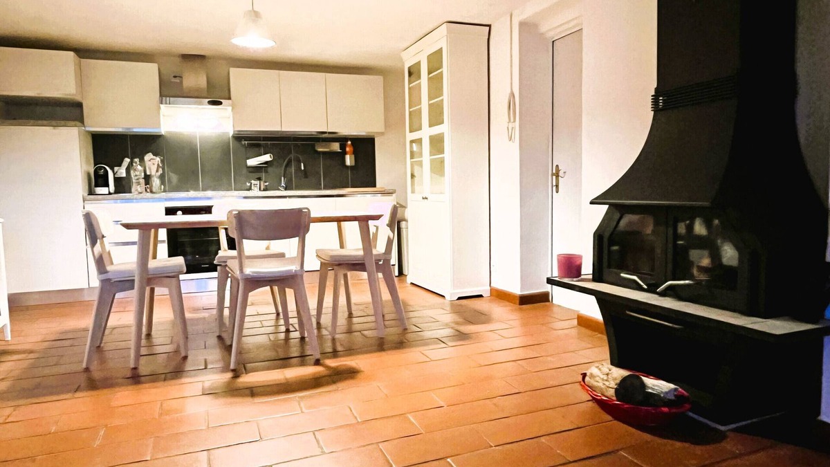 Bigogno Apartment | Just Restored close to Franklin College and Lugano