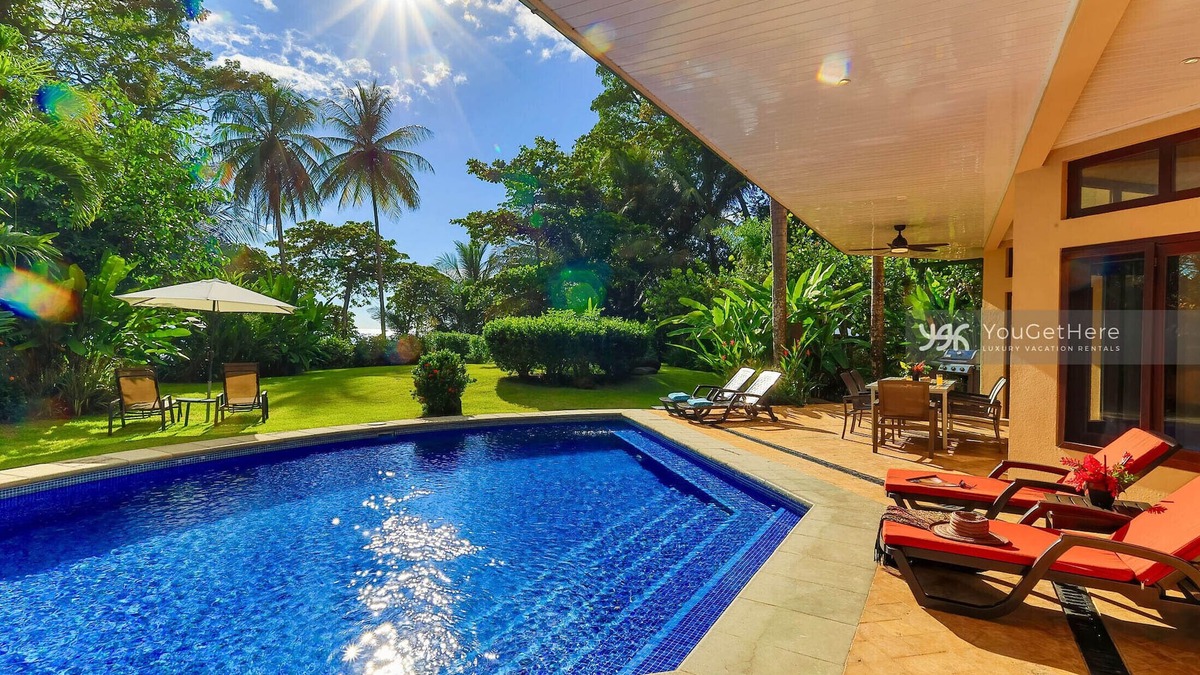 Dominical House | Just Steps from a Gorgeous Beach, 3 Bdrm, 3 Baths, Lovely Pool, Fast Wifi