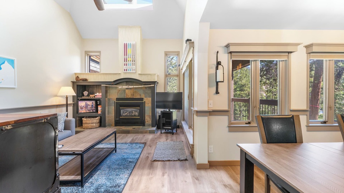 Keystone Condo | Just Steps from Resort Shuttle & Great Amenities like Shared Pool & Hot Tubs