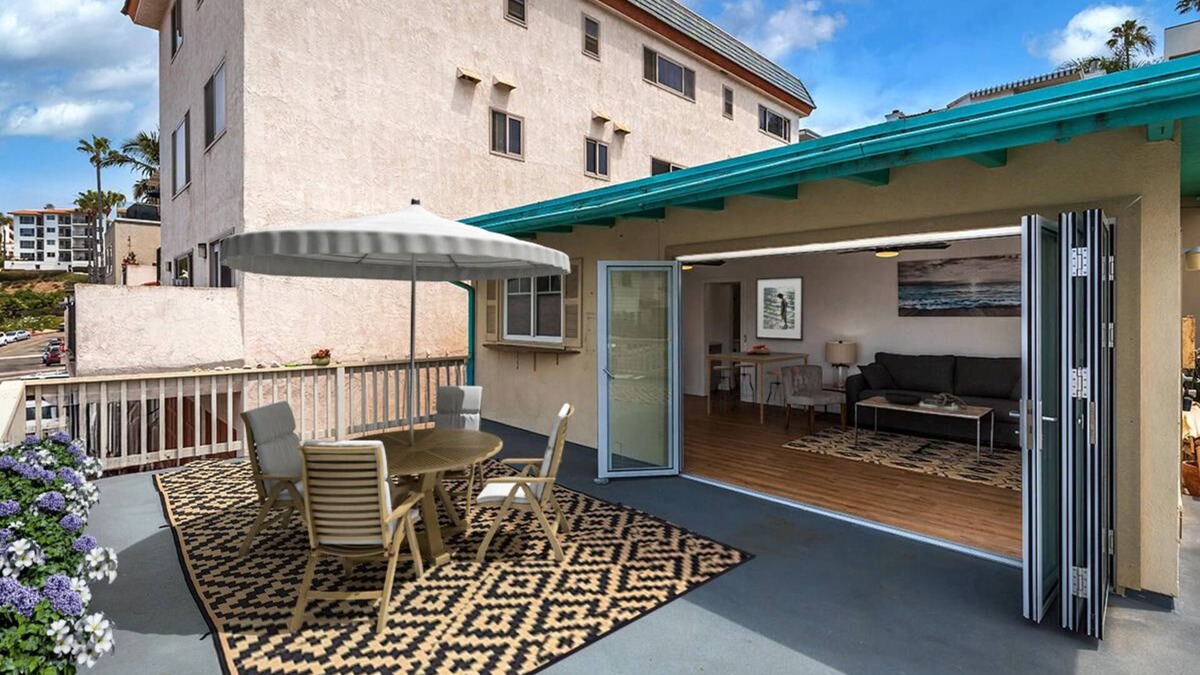 San Clemente Condo | Just Steps to the San Clemente Pier!