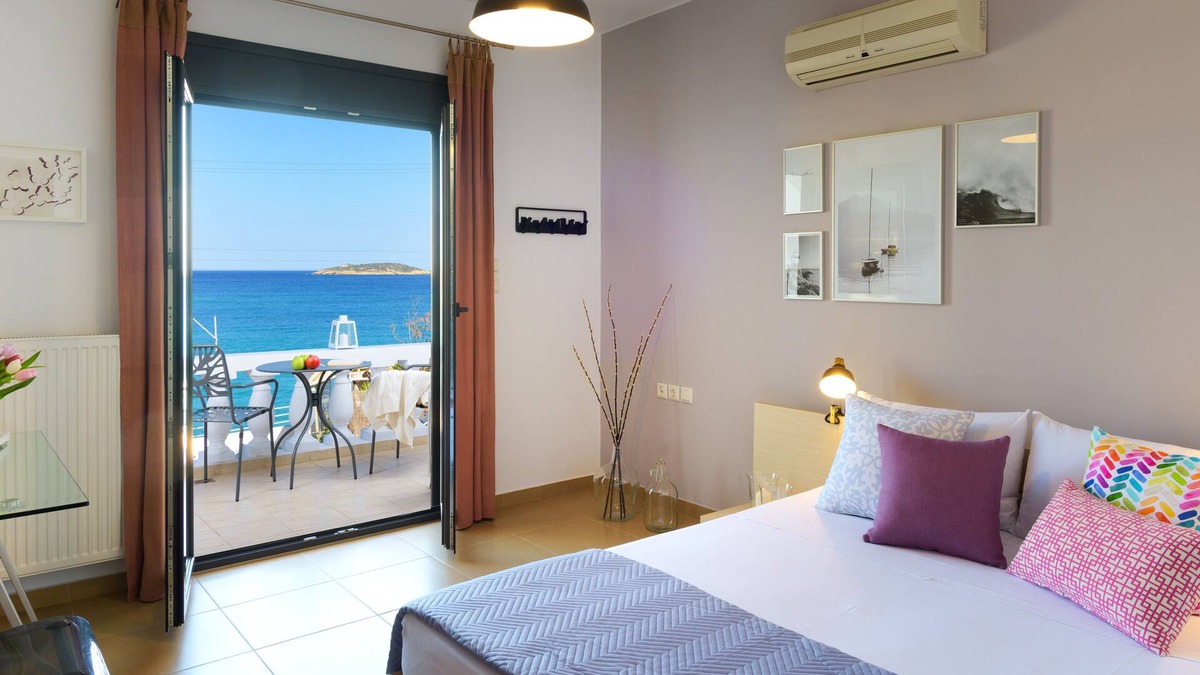 Agios Nikolaos Apartment | Just the two of us! A studio with unique sea view