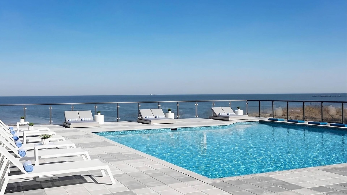 Northeast Virginia Beach Hotel | Just What You Were Looking For! Pool, Close to Virginia Beach Fishing Pier