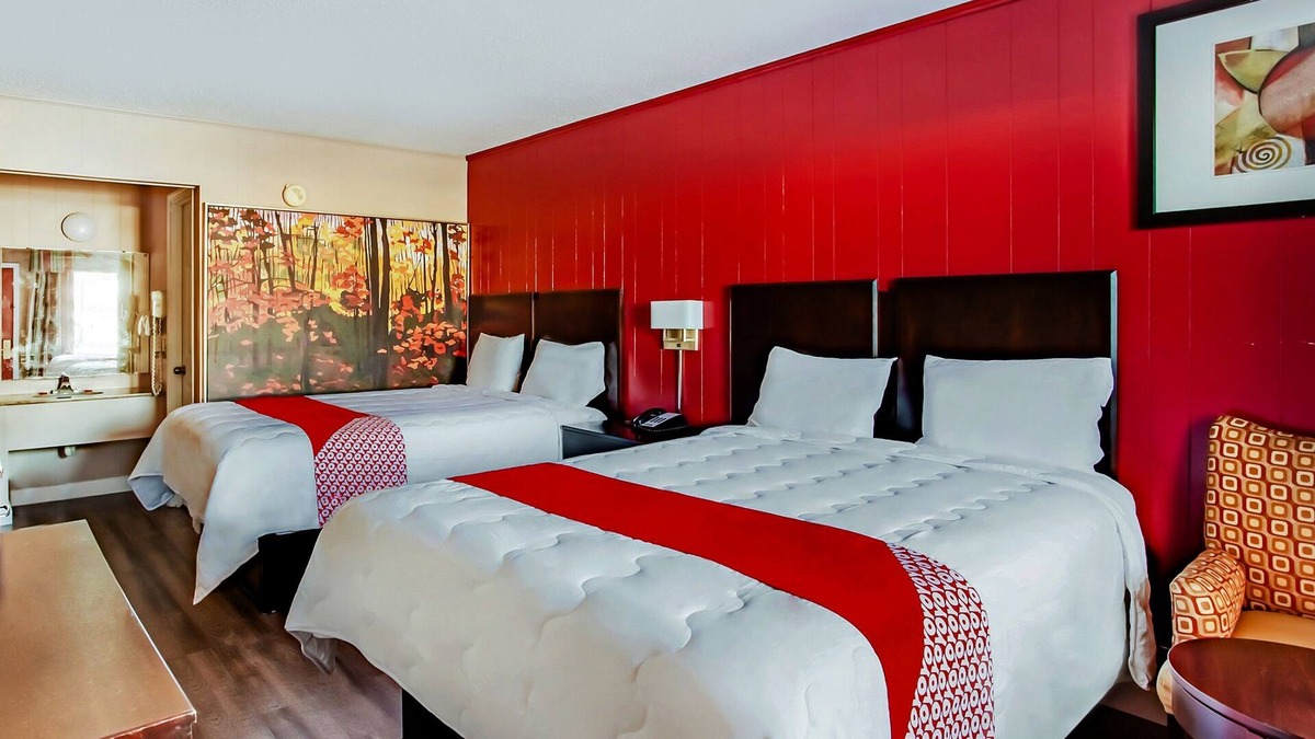 Ridgeland Hotel | Just What You Were Looking For! 2 Convenient Units, Free Parking