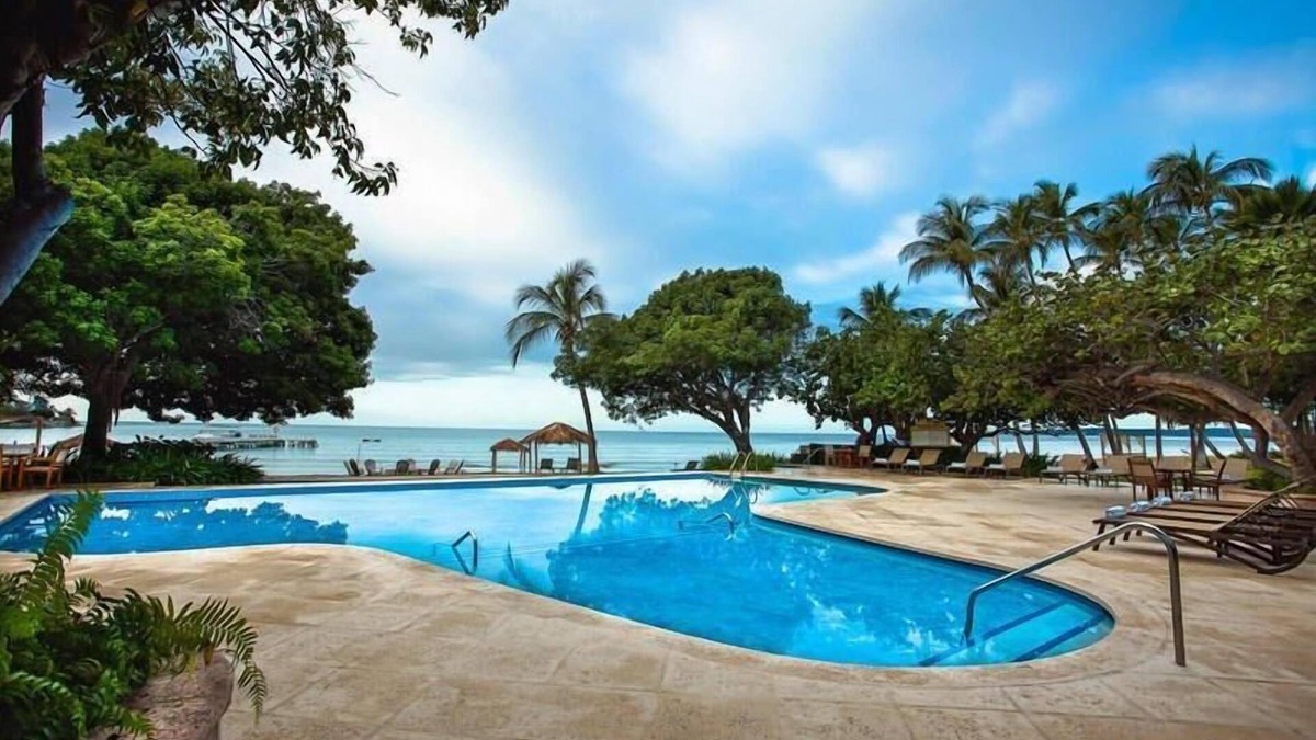 Carenero Apartment | Just What You Were Looking For! 2 Relaxing Units, Free Parking, Onsite Pools