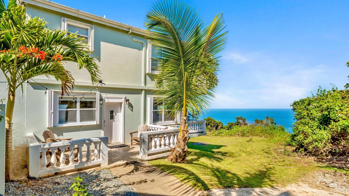 Estate Dorothea House | Justin's Paradise Retreat- 2 Bdrm-Sleeps 7