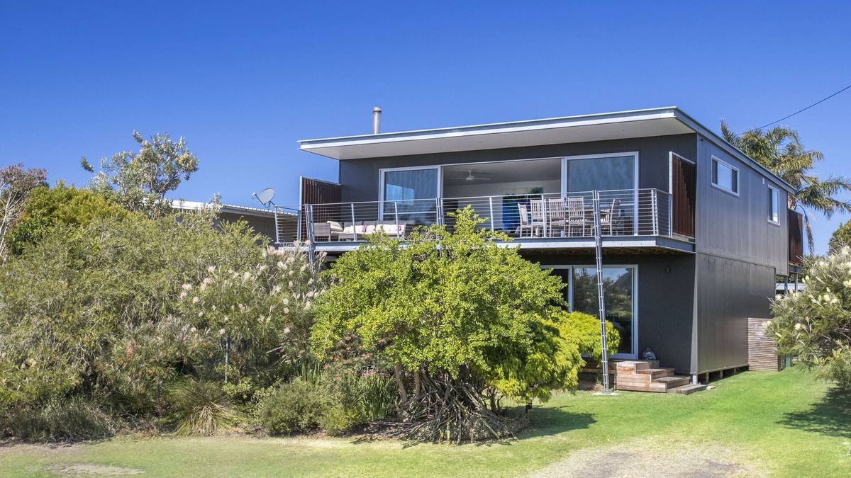 Bawley Point House | Juwin Beach House Bawley Point - short walk to 2 beaches