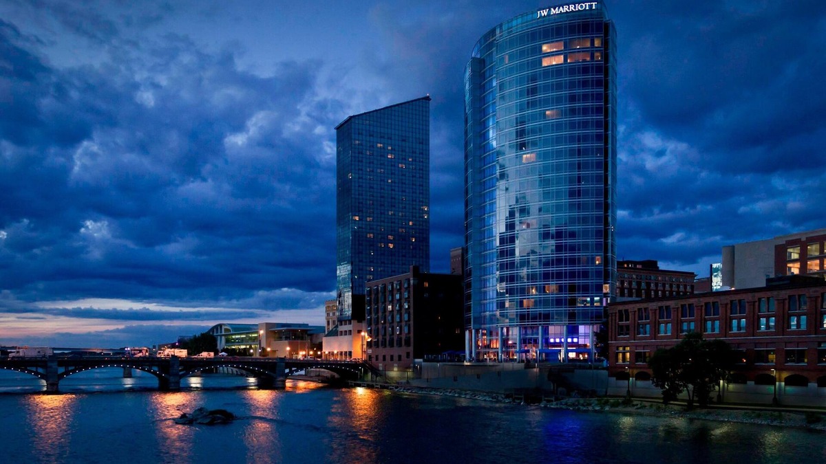 Downtown Hotel | JW Marriott Hotel Grand Rapids