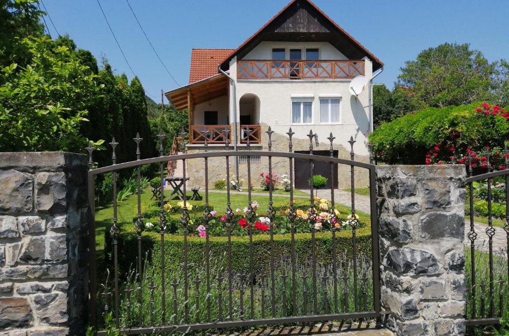 Badacsonytomaj Apartment | Kámán Nyaraló