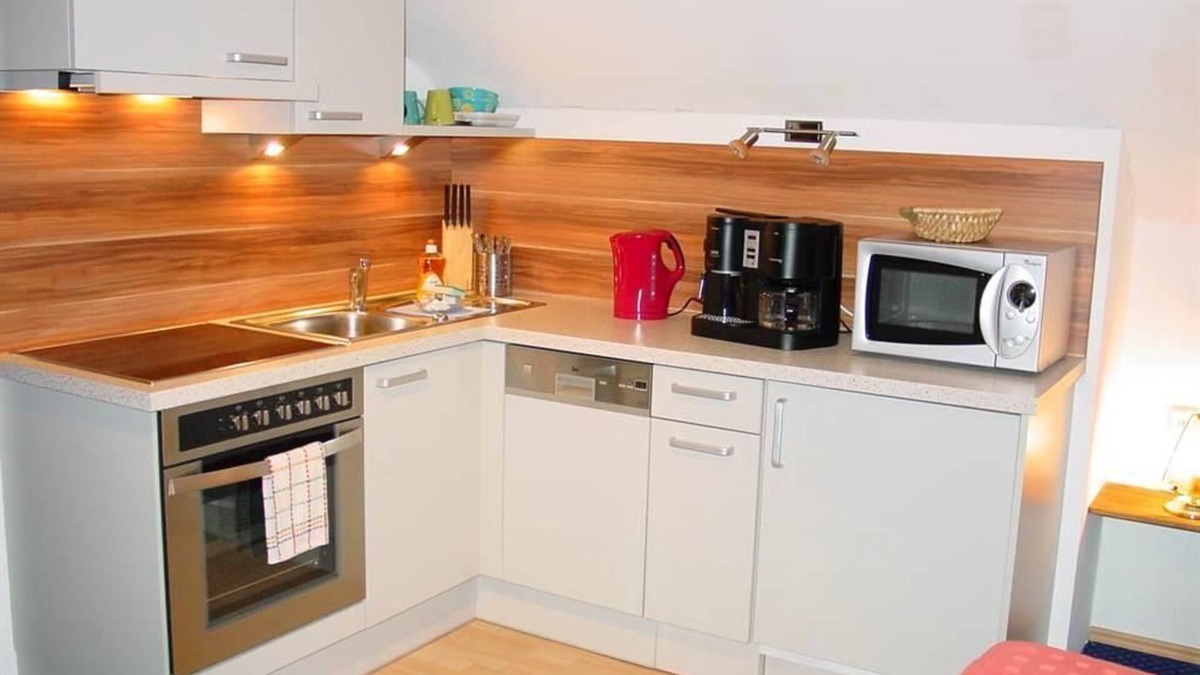 Thomatal Apartment | Königstuhl/living/bedroom/shower - Ferienwohnungen Almsonne