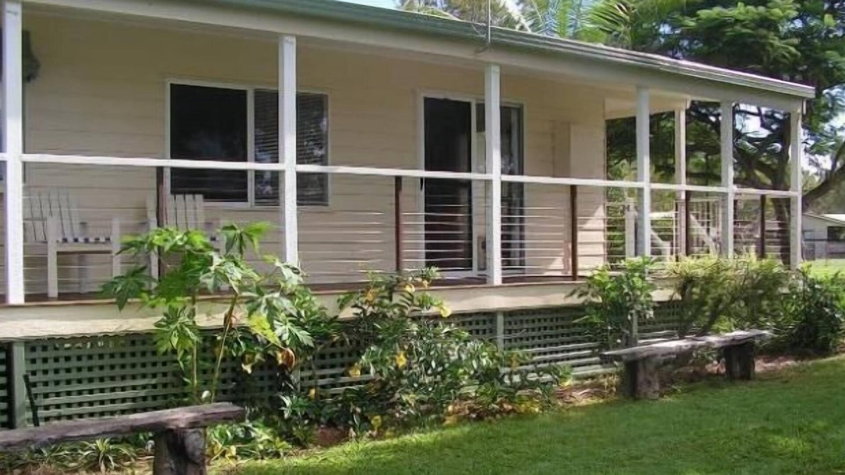 Boonooroo House | K'Gari Cottage, Great Sandy Strait fishing base.