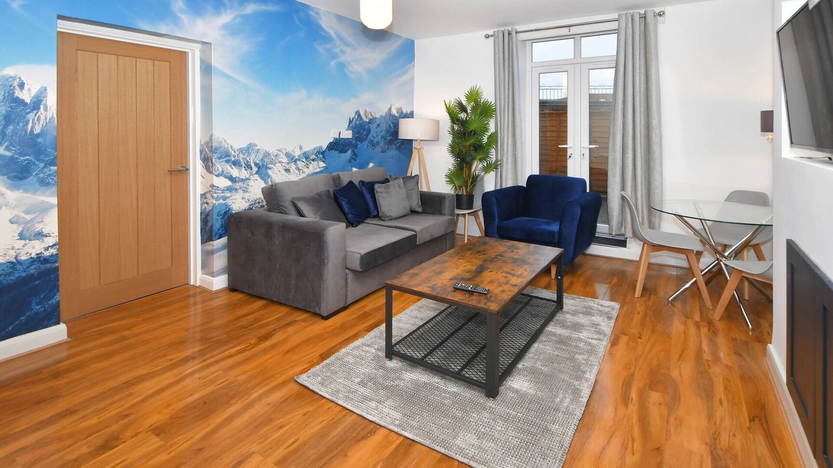 Burslem Apartment | K Suites - Lovely 2 bed Apt w/free parking