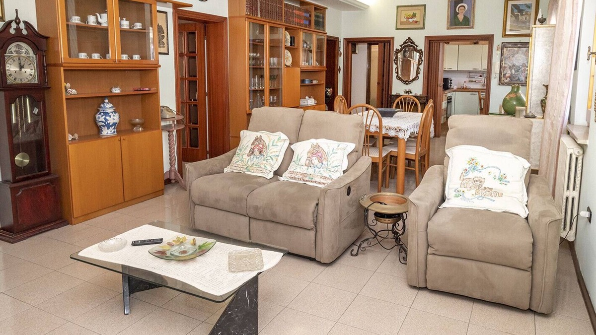 Castelfidardo Apartment | K02 - Castelfidardo, large three-room apartment with two bathrooms