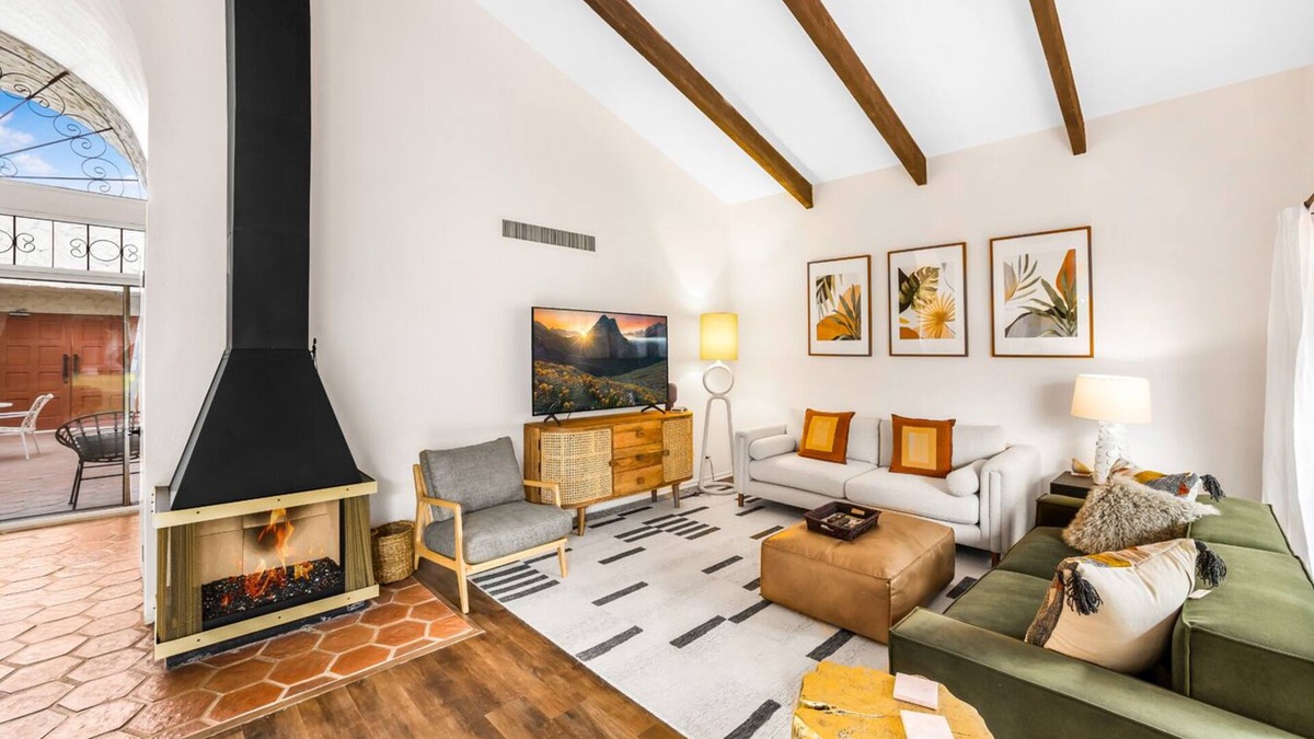 Araby Commons Condo | K0239 - 2/2 ground level condo with large private foyer- Christopher Kennedy Des