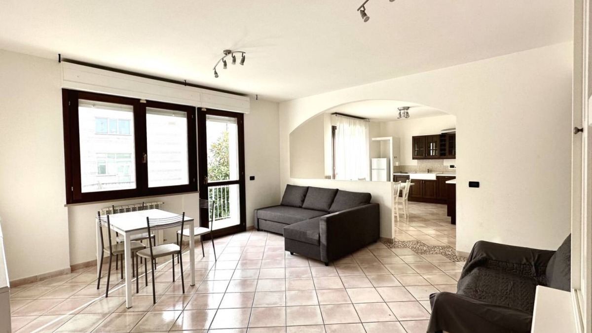Castelfidardo Apartment | K03 - Castelfidardo, large four-room apartment convenient to services