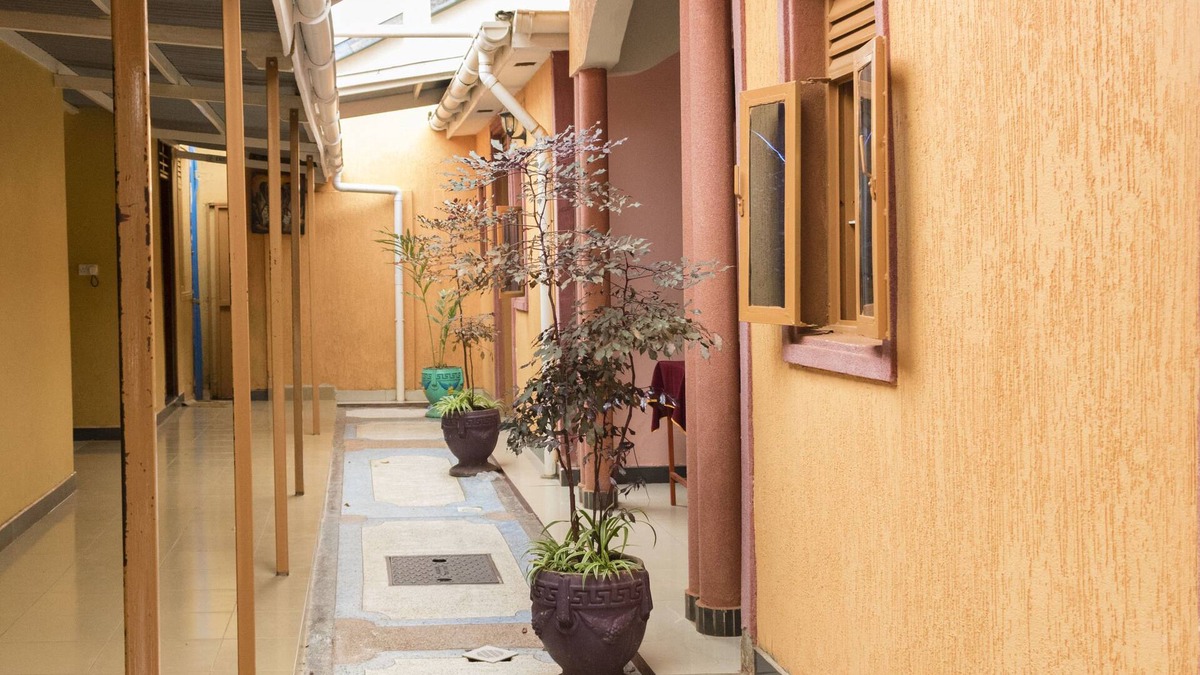Mbale House | Kaanos Hope Complex Inn