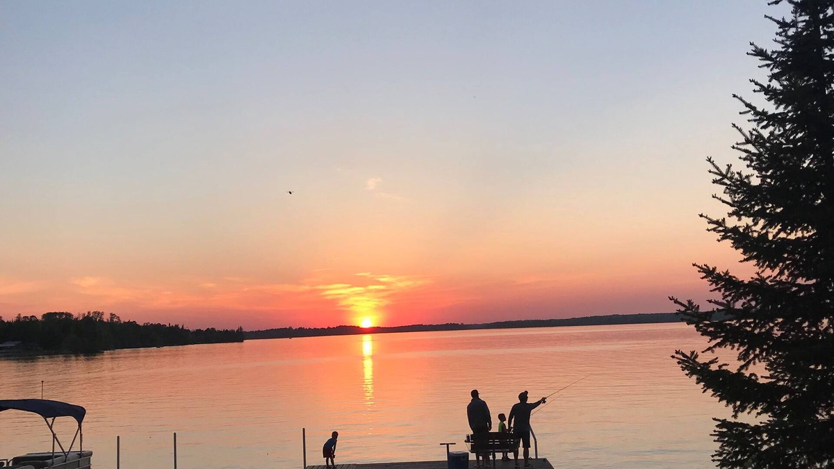 Walker House | Kabekona Bay on Leech Lake. 3 miles to downtown Walker, MN. West-facing sunset!