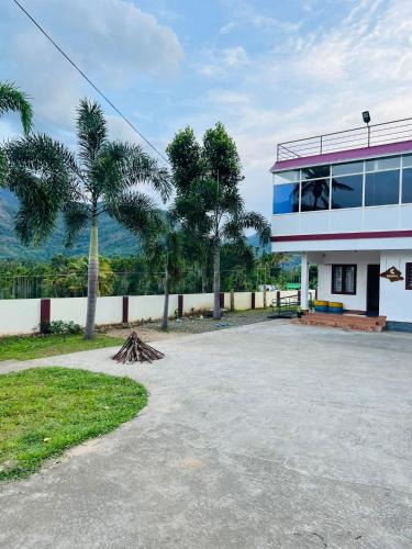 Maraiyur House | Kadampil Bliss