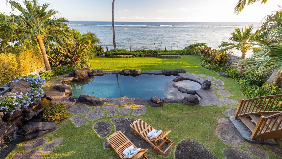 Kahala House | Kahala Oceanside- 6 Bed/6 1/2 bath/Sleeps 14