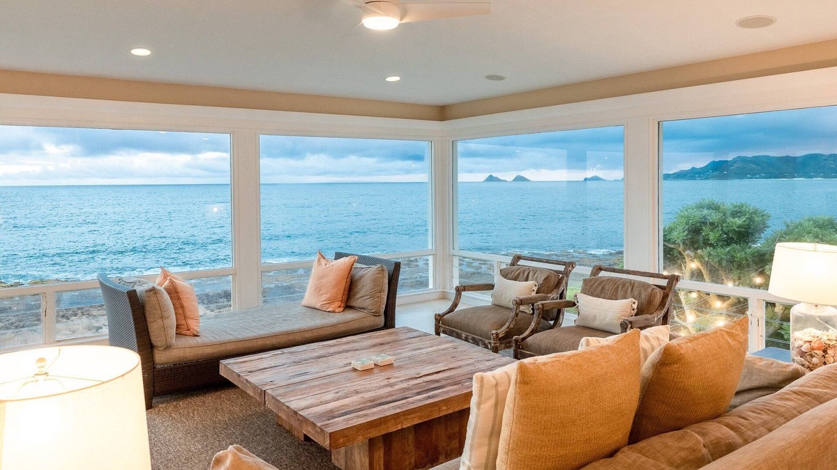 Kailua House | Kailua Oceanfront Villa with Heated Pool & Spa - SEPTEMBER now available!