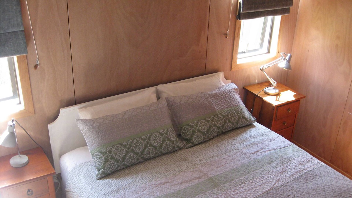 Tokomaru Bay House | Kaingarua - Simple styles 1 bedroom & a Chalet, in Paradise