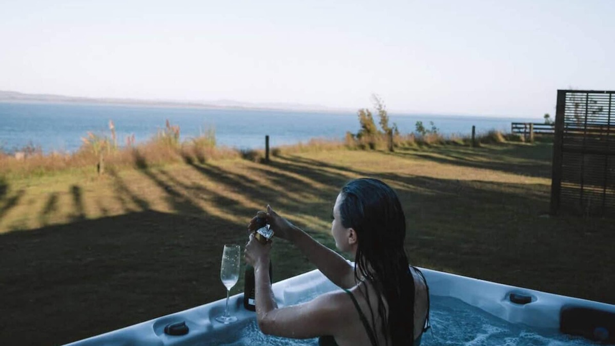Pouto House | Kaipara Lodge - Luxury waterfront