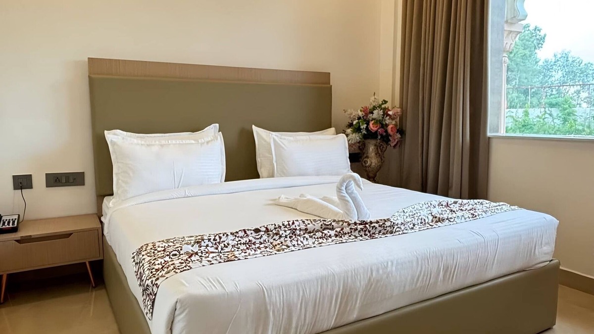 Moradabad Hotel | kairvi fort resort