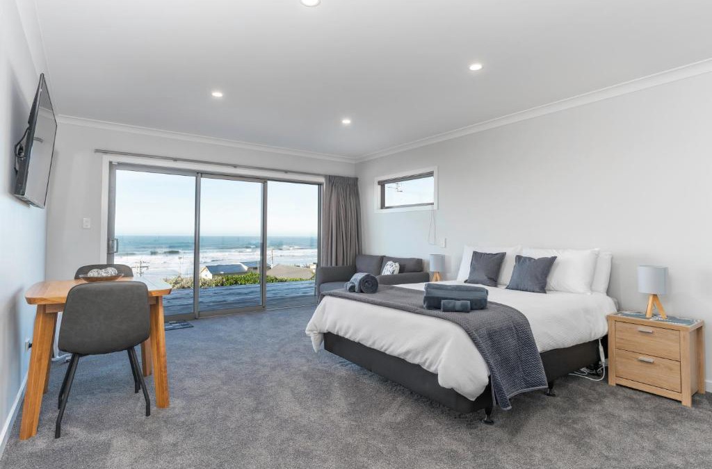 Kaka Point Apartment | Kaka Point Views Apartment 2