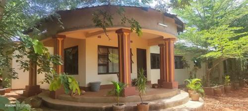 Livingstone Apartment | Kalahari Sand Ridge Inn