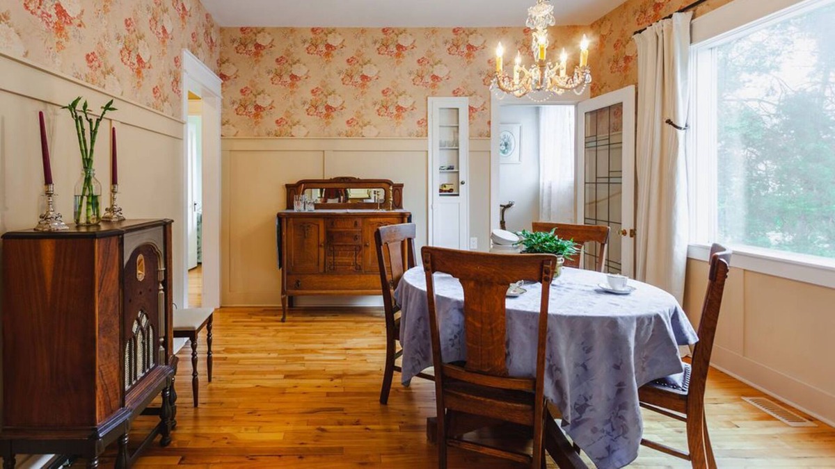 BX House | Kalamalka Lake Vintage Farmhouse