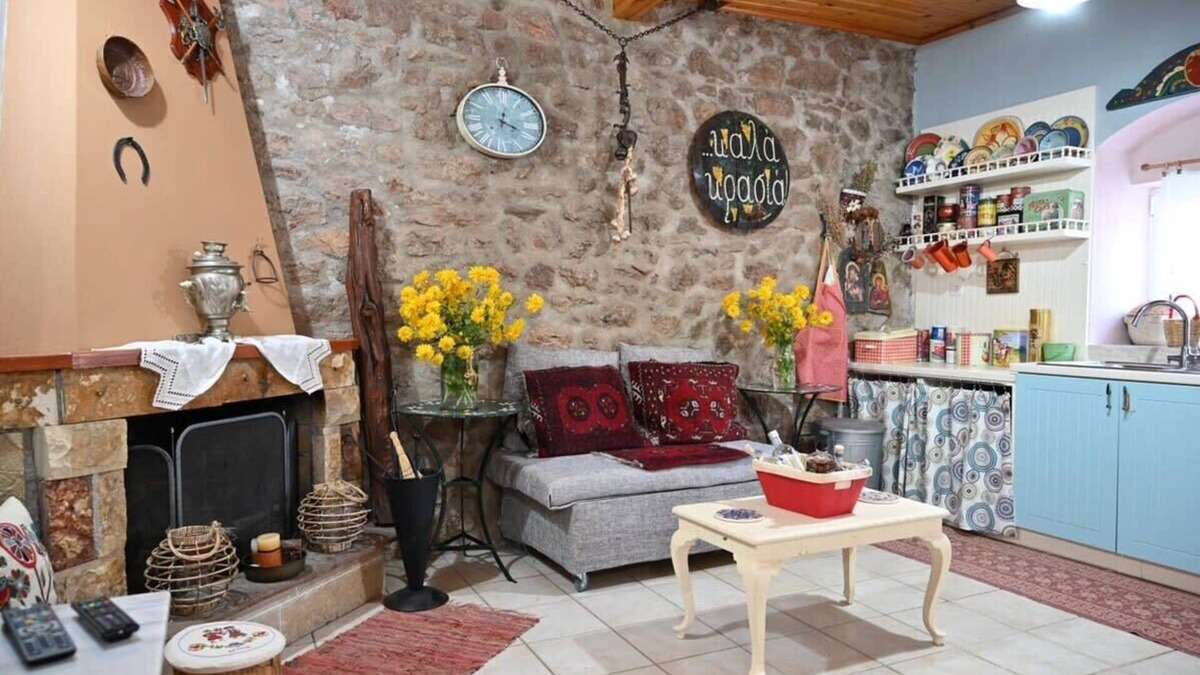 Ano Vlasia Apartment | Kalavrita Winter Retreat - Homely Spacious Chalet