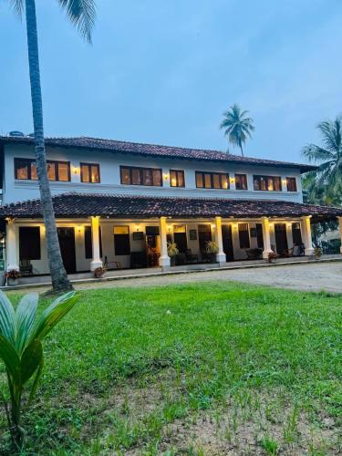 Ipalogama Bed & Breakfast | Kalawewa Villa