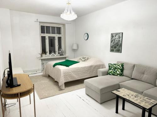 Alppiharju Apartment | KALLIO-3 Spacious and fun apartment in Helsinki center