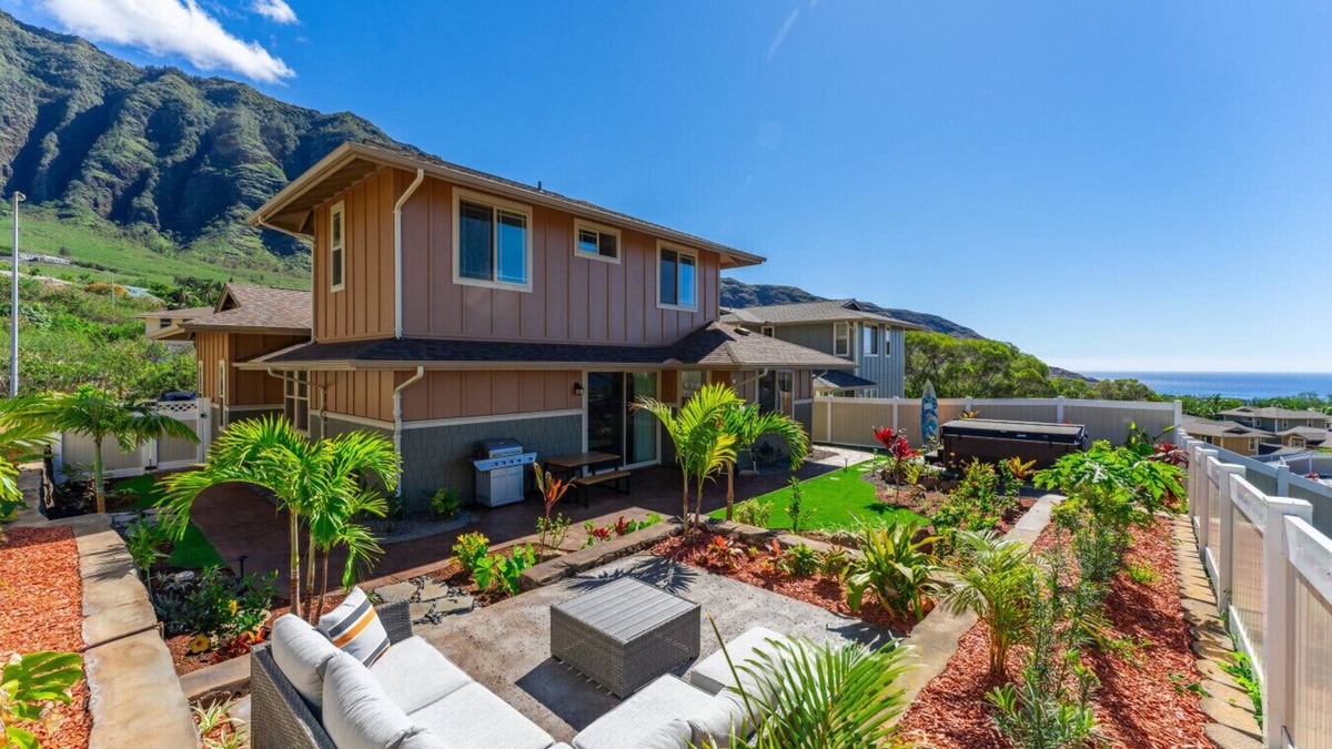 Makaha Valley House | Kalo Homes ~ Ocean View Escape