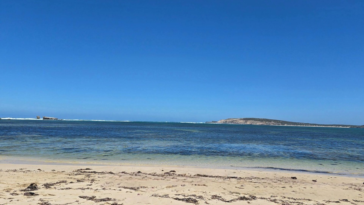 Elliston House | Kamaira Beach View Shack. Family and Pet friendly located on the Esplanade.