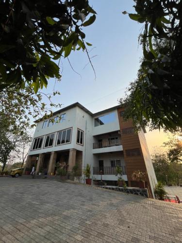 Shahapur Resort | Kamal Farm Resort