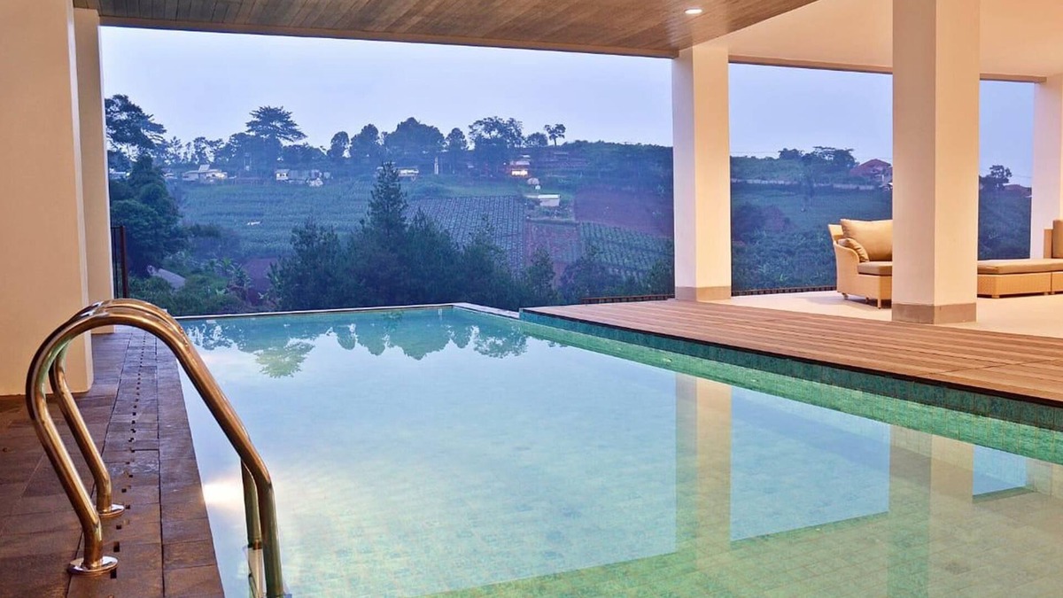 Bandung Villa | Kamala Plantation View 10BR Infinity pool+billiard