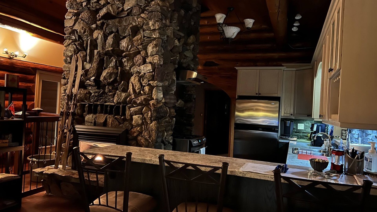 Kamloops House | Kamloops Riverside Lodge