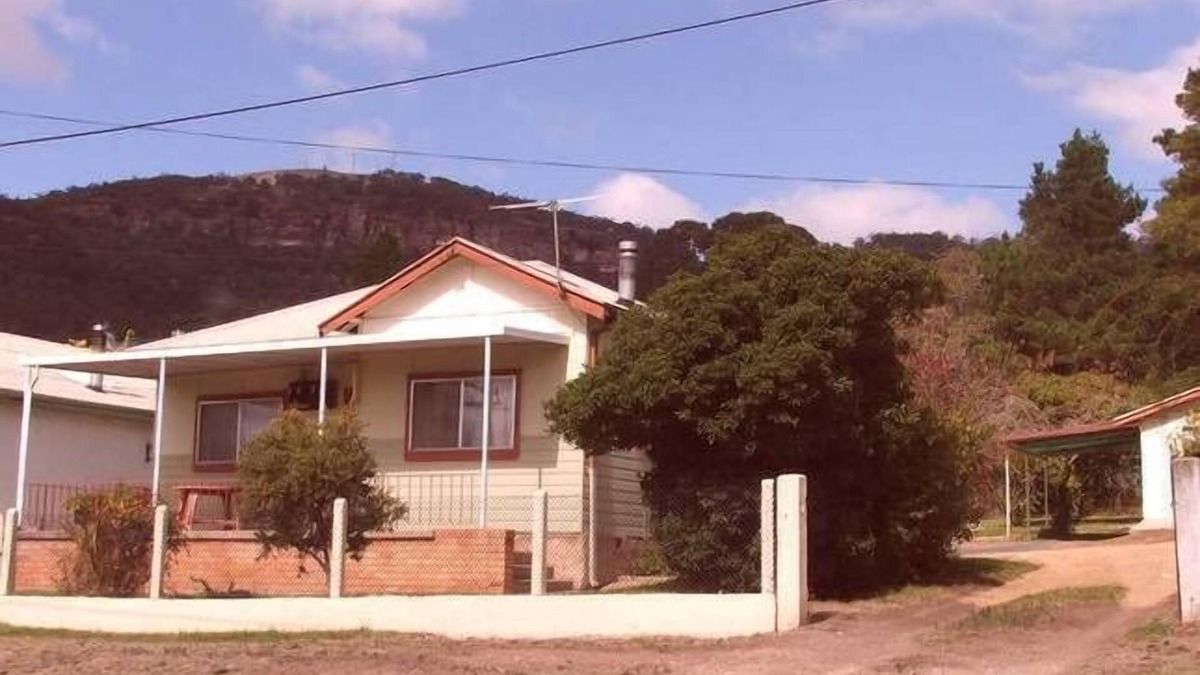 Kandos Cottage | Kandos Cottage - Heart of Kandos bordering Capertee Valley