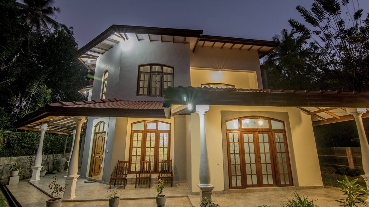 Tennekumbura House | Kandy Eco Paradise