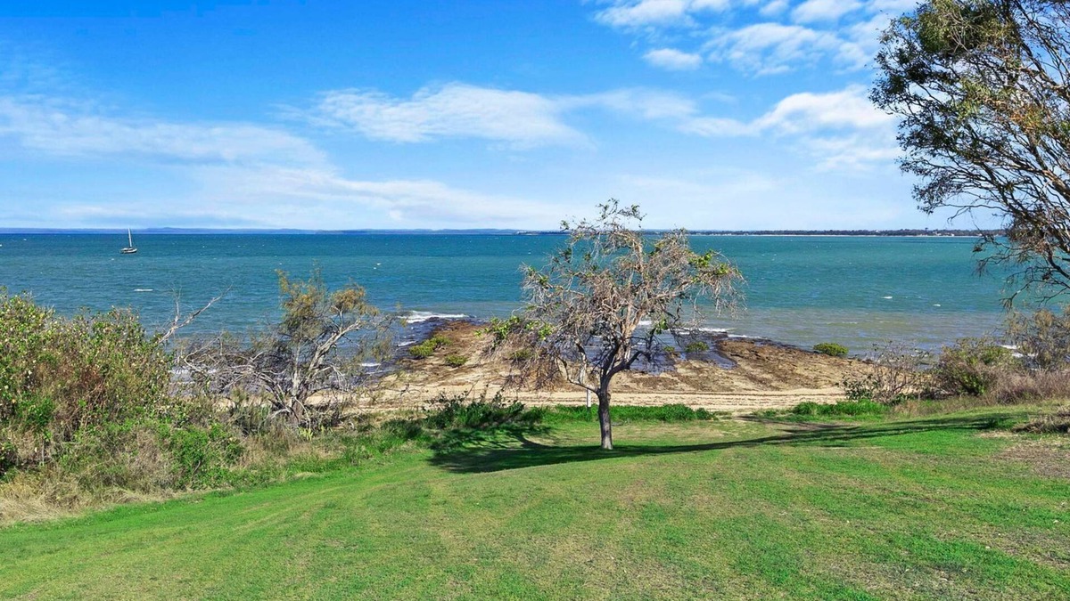 Point Vernon House | Kangaroos At The Point